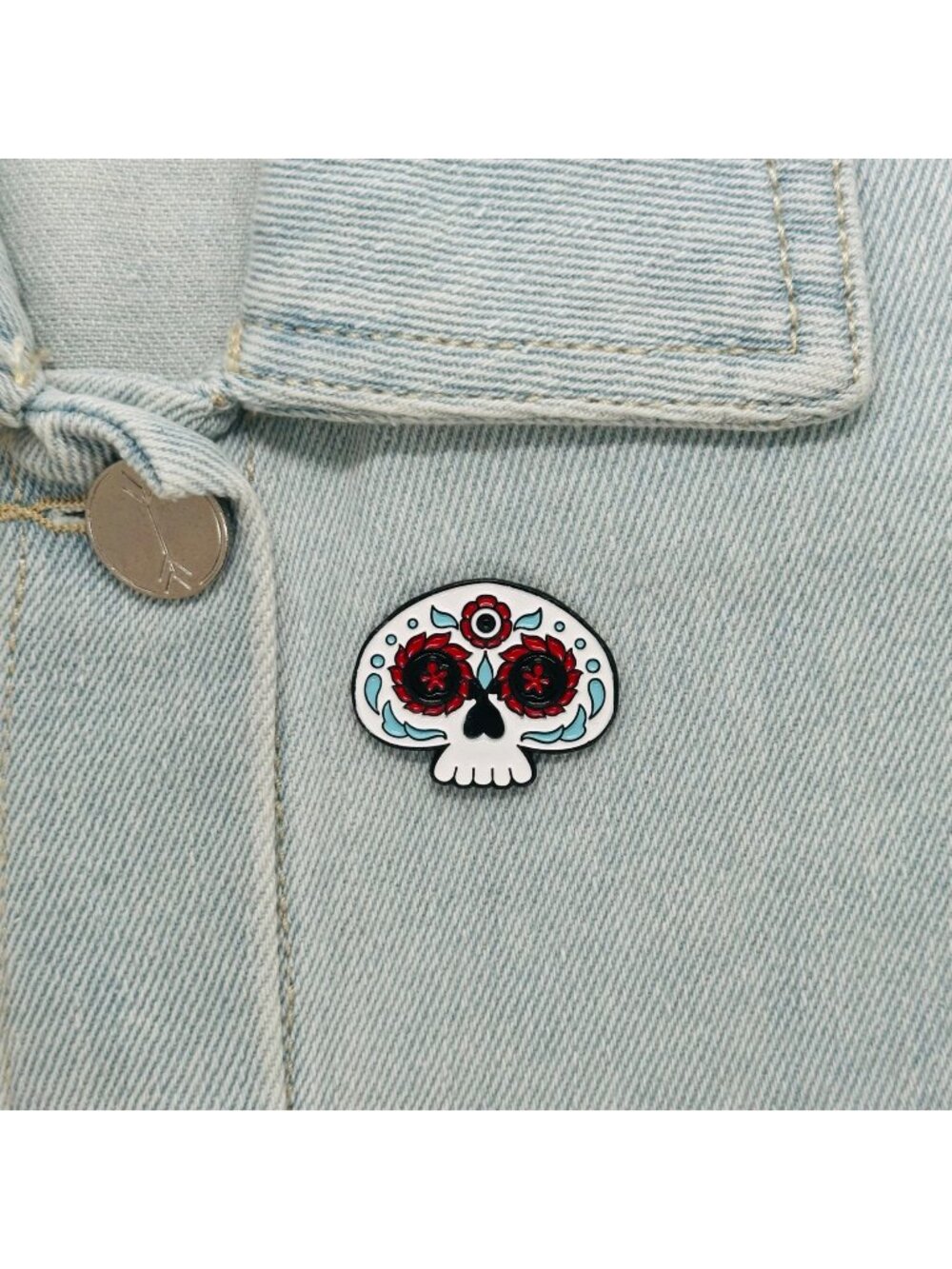 ✨Sugar Skull Enamel Pin Dia de Muertos Red & White Flowers Black Halloween New✨